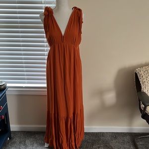 Abercrombie & Fitch NWT size large. Beautiful pumpkin color SF home